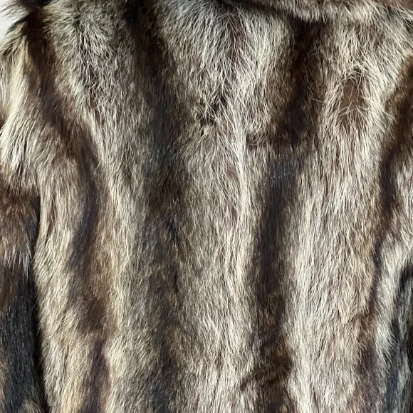 Vintage Hopper Furs Mid Length Raccoon Coat. Sz S-M - Picture 9 of 16